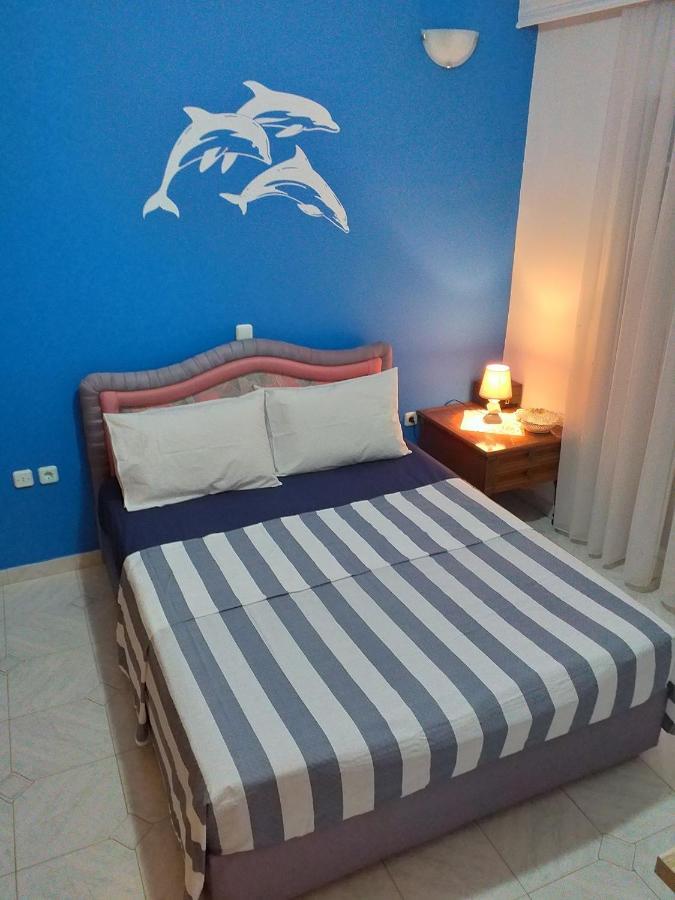 Blue & White Maisonette Over The Sea Near Sounio Cap Cap Sounion Extérieur photo